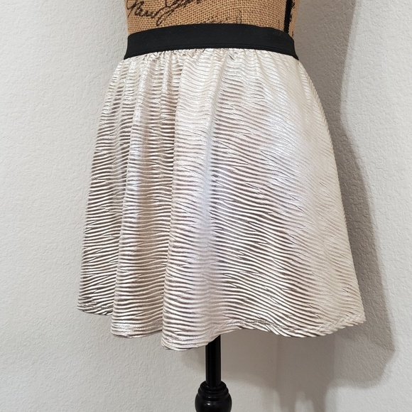 H.I.P. Shimmery Pale Pinkish skirt  elasticized waist Med. Skater Club Dance - Picture 2 of 8